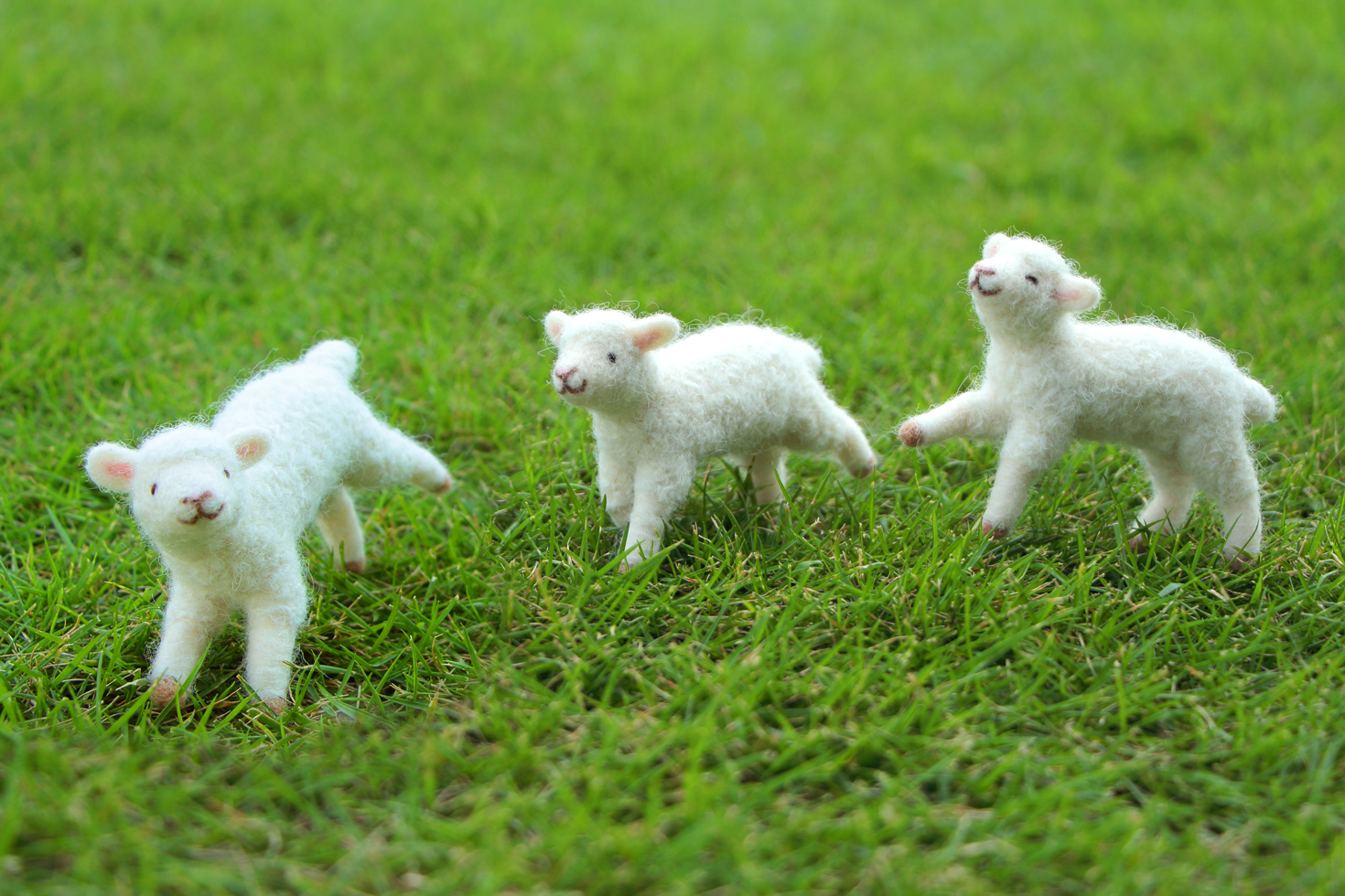 Happy Wool Felt Animals, by Makiko Arai